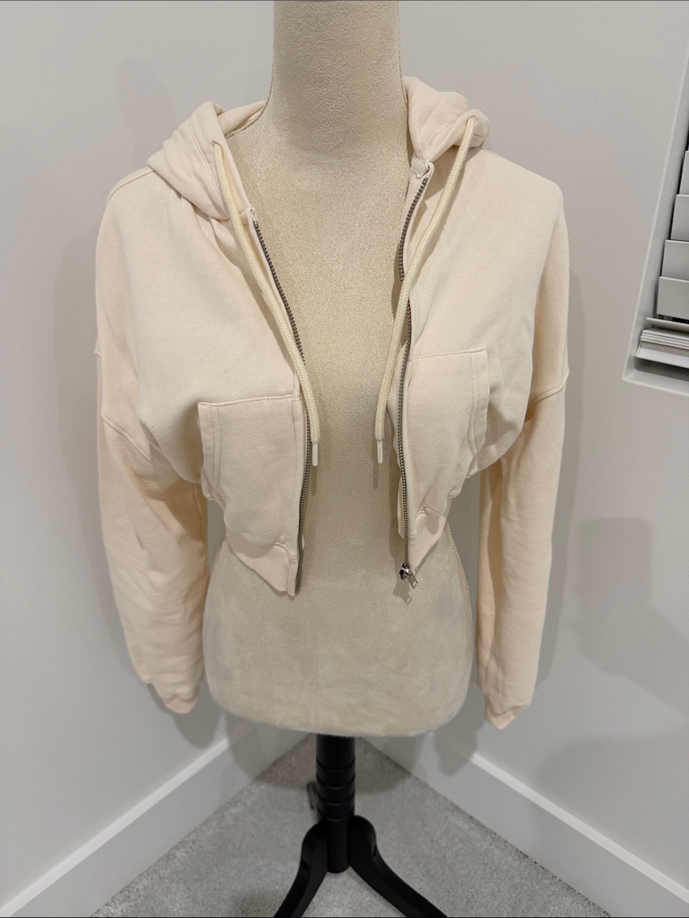 Cropped Zip-Up Hoodie in Light Cream